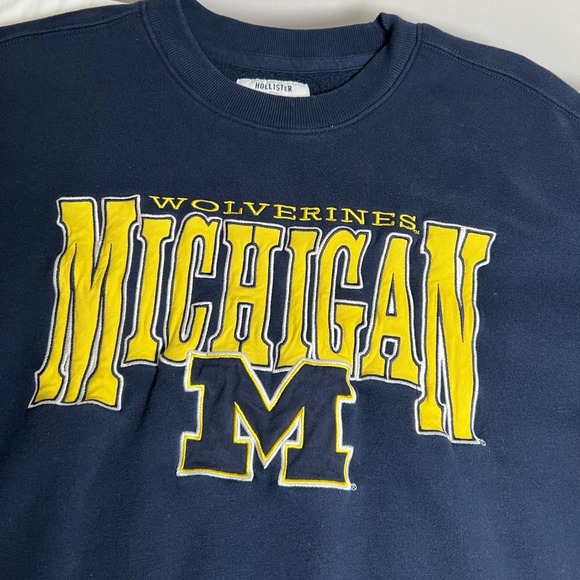 Hollister Blue 84 Michigan Wolverines Crewneck Sweatshirt Adult S Blue Maize - Picture 1 of 7